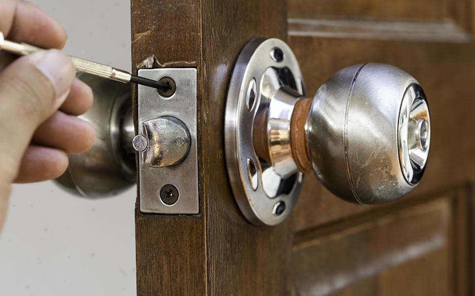 ouverture de porte claquée serrurier Paris 7